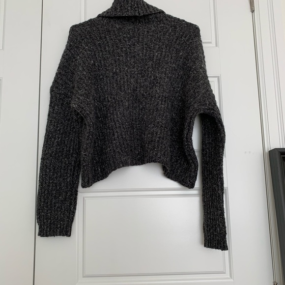 Forever 21 Crop turtleneck - Picture 4 of 4